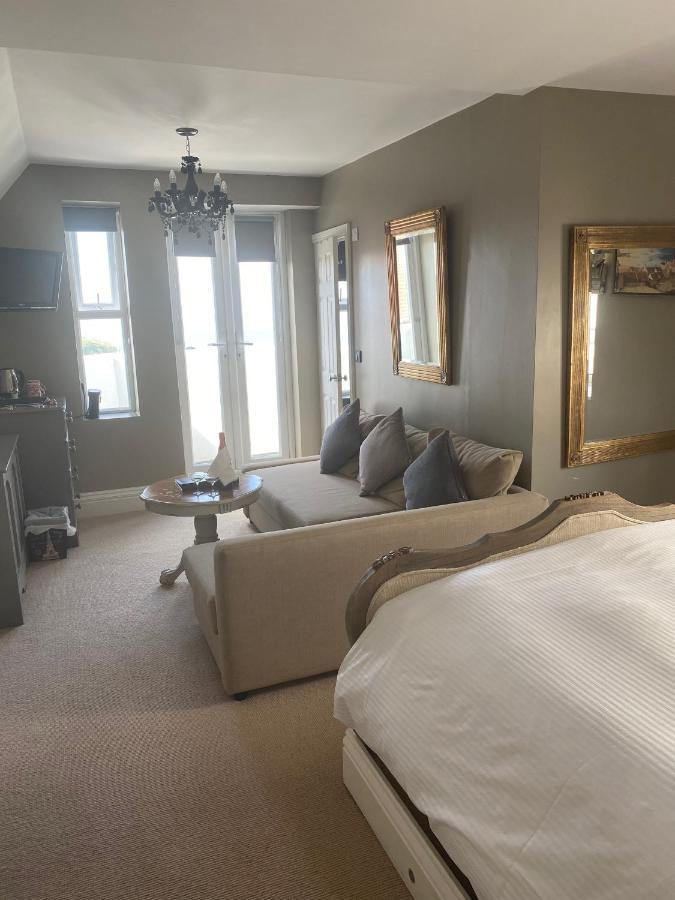 The White House Hotel New Quay Extérieur photo