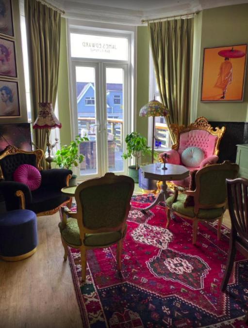 The White House Hotel New Quay Extérieur photo